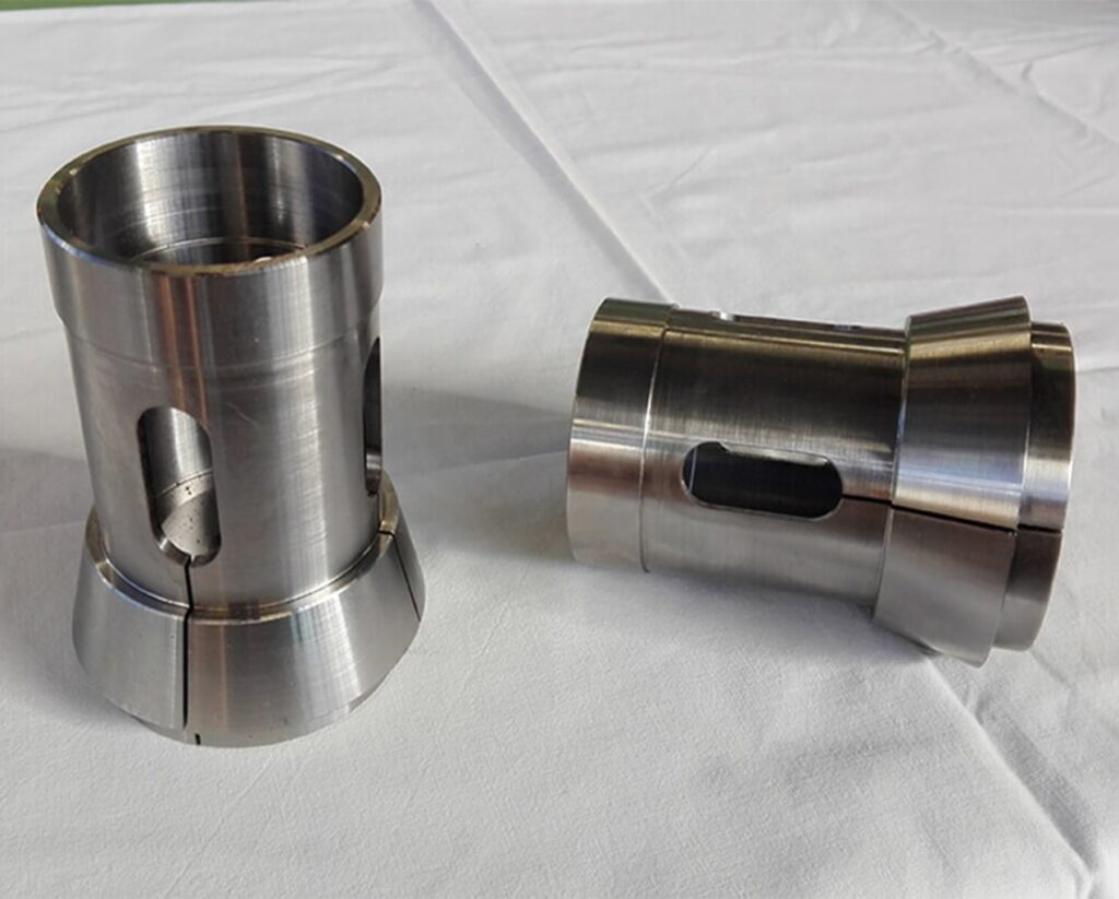 Esempio di tornitura su particolari metallici.